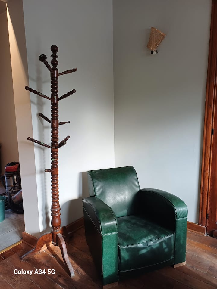 Appartement Au Rez-de-chaussée D'une Maison. - Mons
