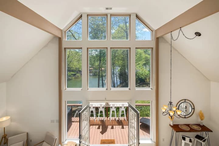 Lake It Easy, Waterfront Cottage With Private Dock - Mooresville, NC