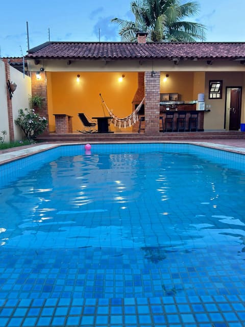 Comfortable house with a well-located pool