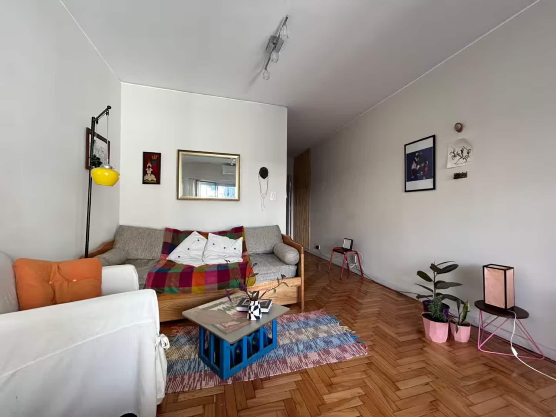 Kitnet com cozinha separada e varanda em Buenos Aires