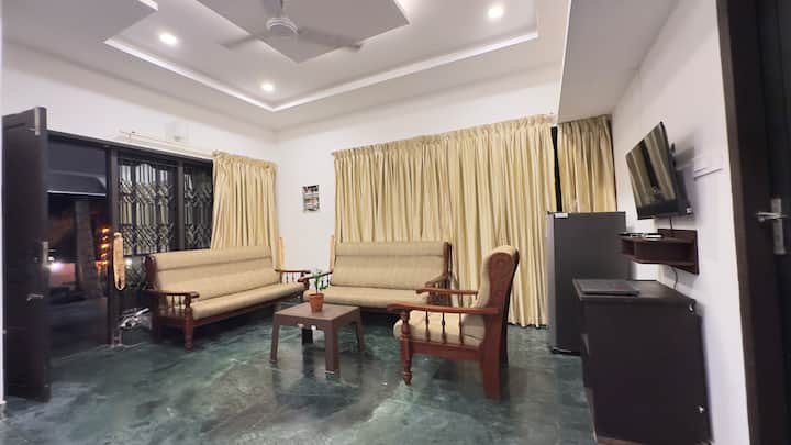 The Beach Manor 3bhk By Halcyon Traveltech - Thiruvananthapuram