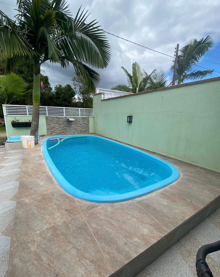 Casa De Praia Em Itapoá-sc Com Piscina - Itapoá