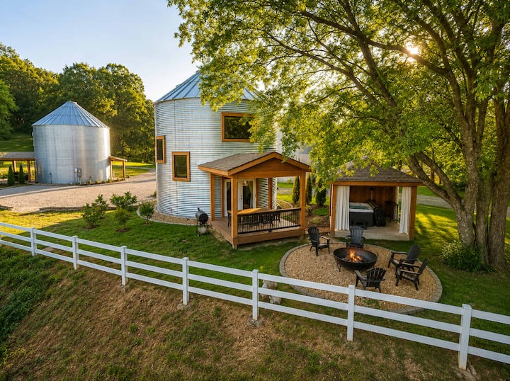 Hollow Silo Stay With Pasture Views & Hot Tub - Chattanooga
