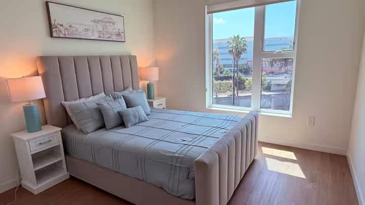 One Lux Stay 2 Bedroom La Suites - Los Angeles, CA
