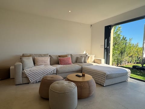 Top Airbnb: Villa Saphir – Sea view, beach access and pool in Sainte Maxime