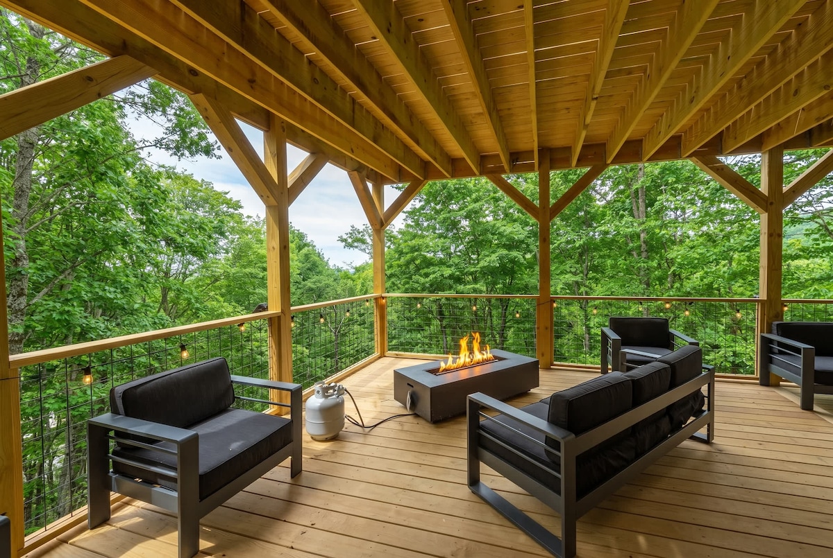 Covered deck lounge