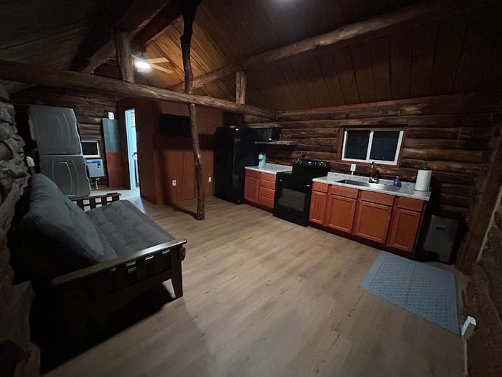 Indian Hollow Cabin - Iowa