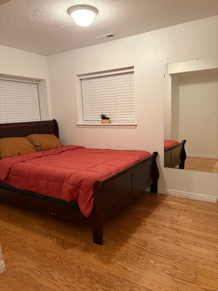 საძინებელი 4