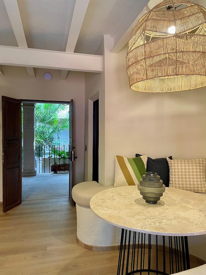 Pg5, Luxurious Suite With Jacuzzi In Downtown - San Miguel de Allende