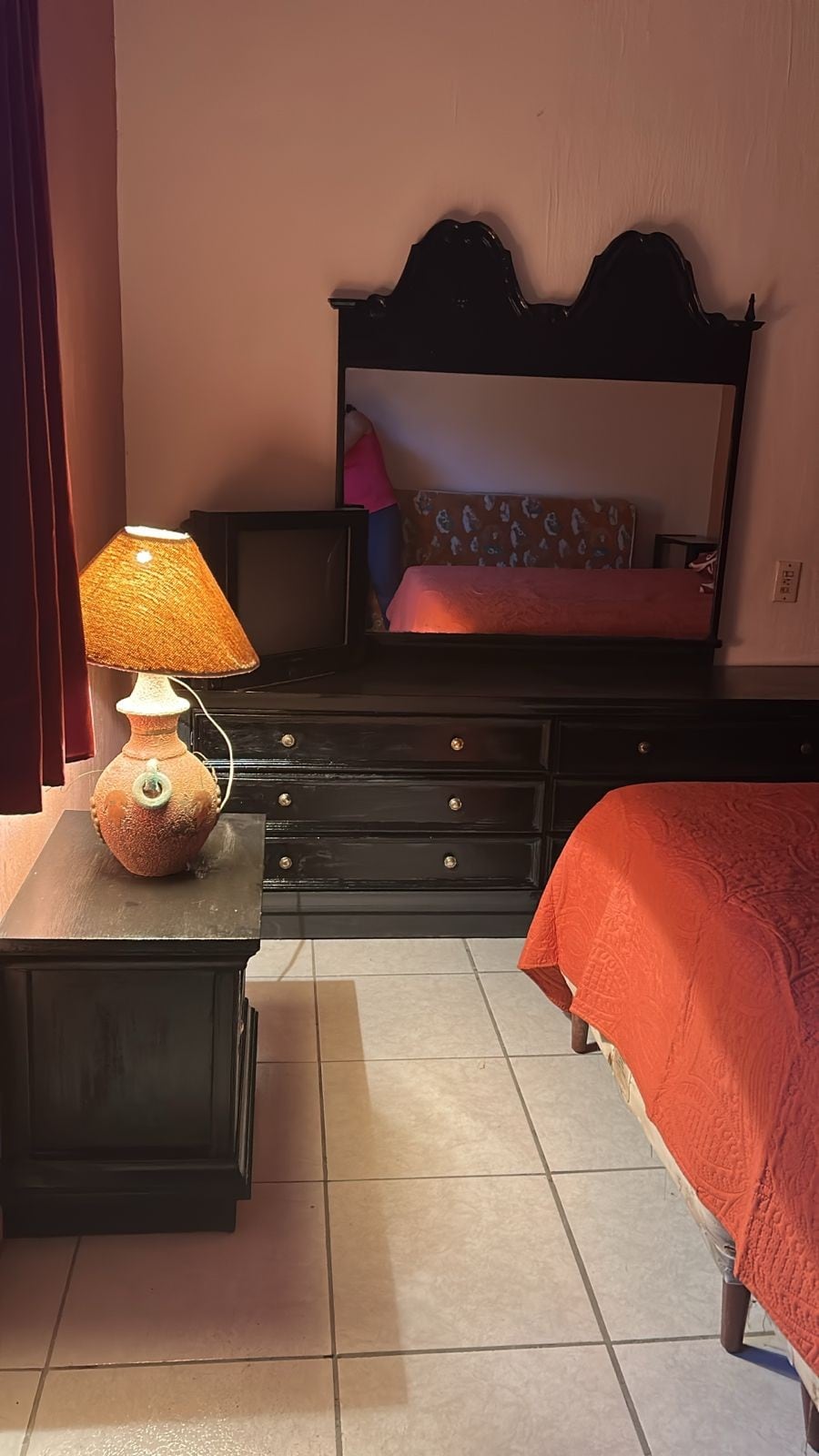 غرفة النوم 2