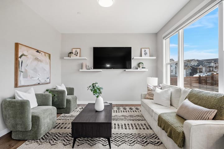 5br Home2 Kitchens•double Garage•close To Banff - Calgary