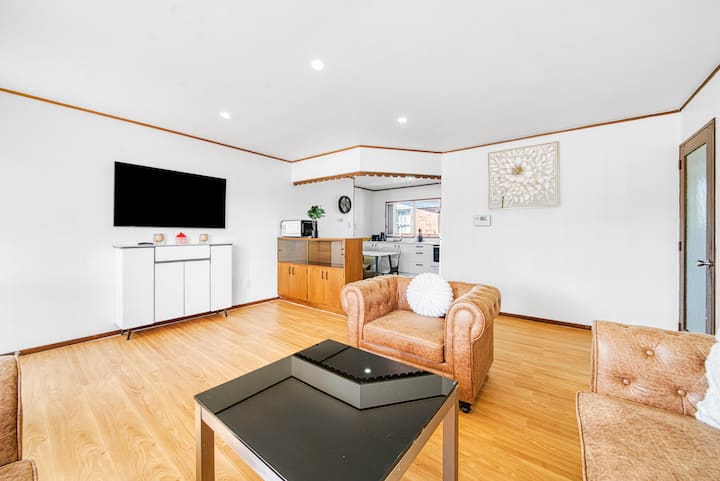 Warmth And The Spacious 2 Double Bedroom - オークランド
