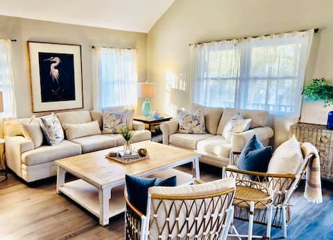 Top performing Airbnb: Waterway View Home w/Games Room, Fire Pit, Kayaks! in Oak Island