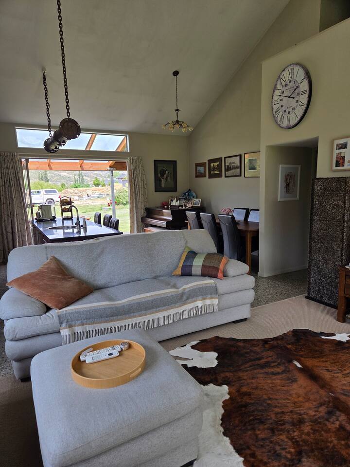 Lakeside Escape In Pisa Moorings - Cromwell