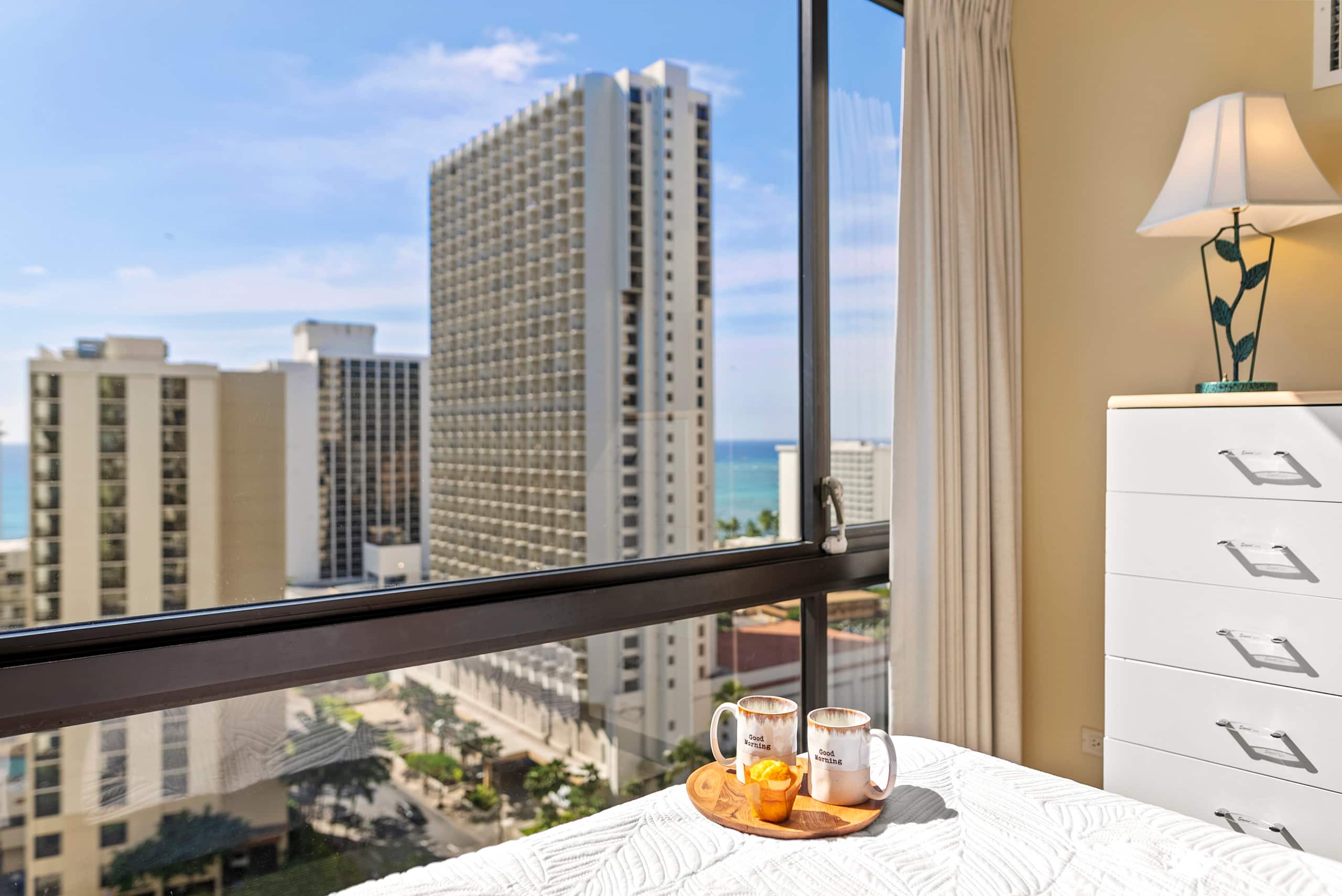 Condo in Honolulu · ★4.71 · 1 bedroom · 4 beds · 1 bath - Image 14