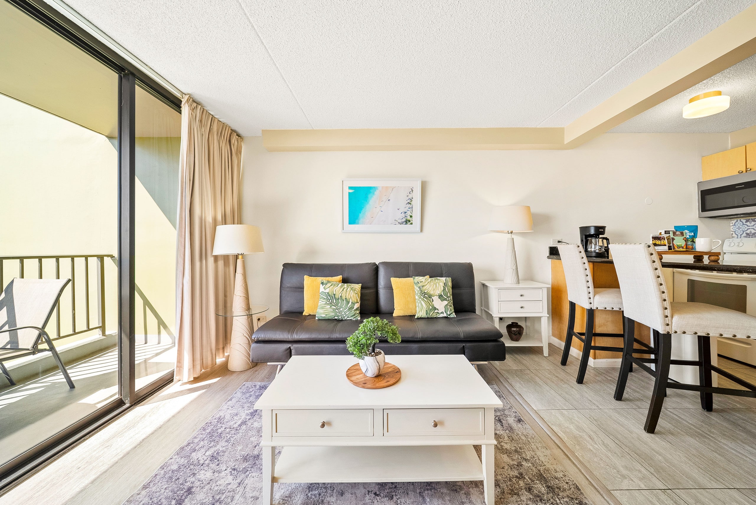 Condo in Honolulu · ★4.71 · 1 bedroom · 4 beds · 1 bath - Image 1