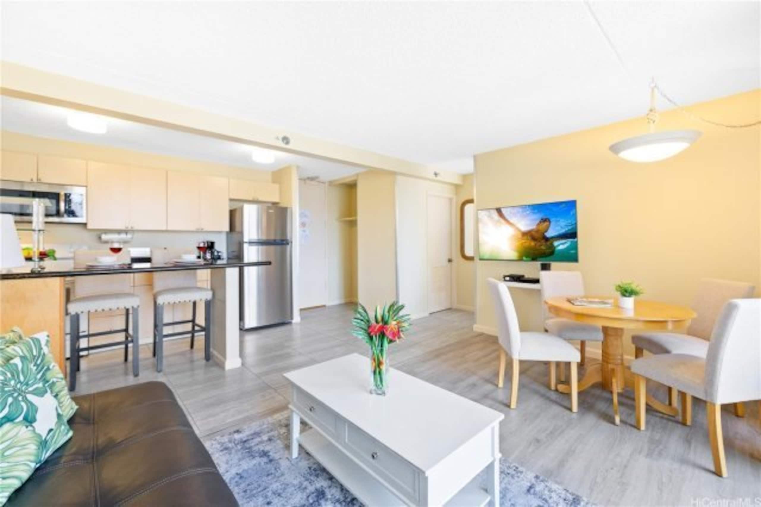 Condo in Honolulu · ★4.71 · 1 bedroom · 4 beds · 1 bath - Image 9