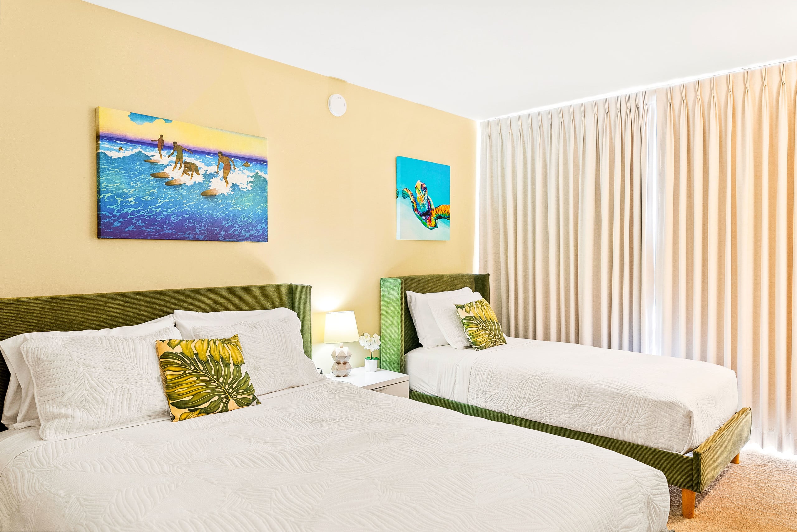 Condo in Honolulu · ★4.71 · 1 bedroom · 4 beds · 1 bath - Image 11