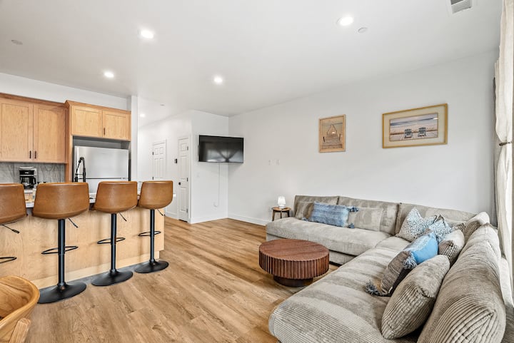 Condo For 9 Btwn Monterey And Santa Cruz! - Monterey Bay, CA