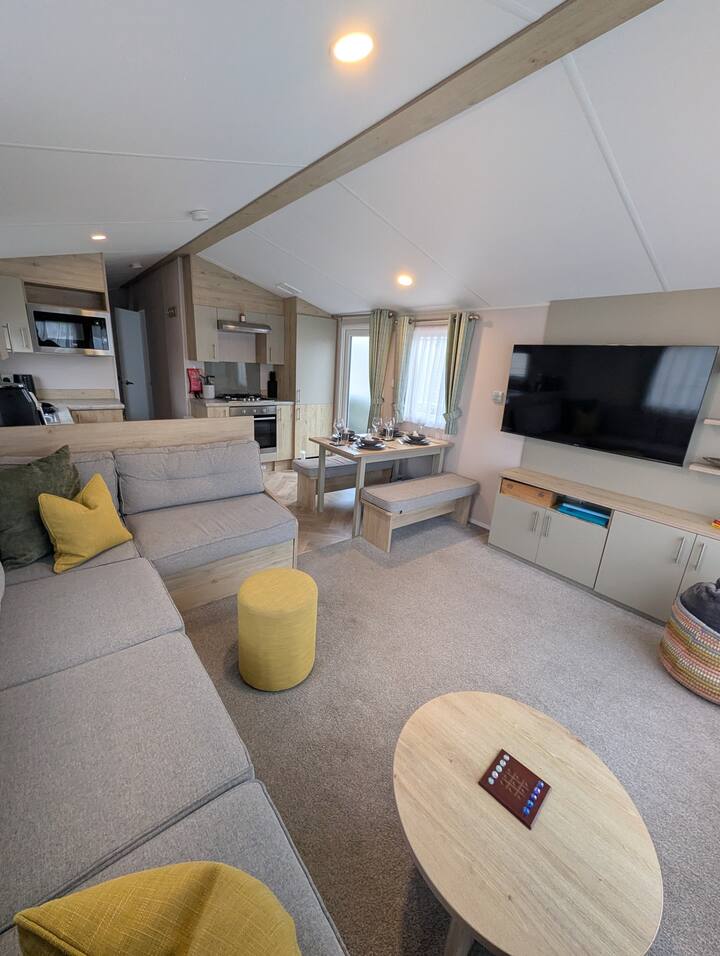 3 Bed| Sleeps 8| Site Pool| Pevensey Bay Escape - Pevensey Bay