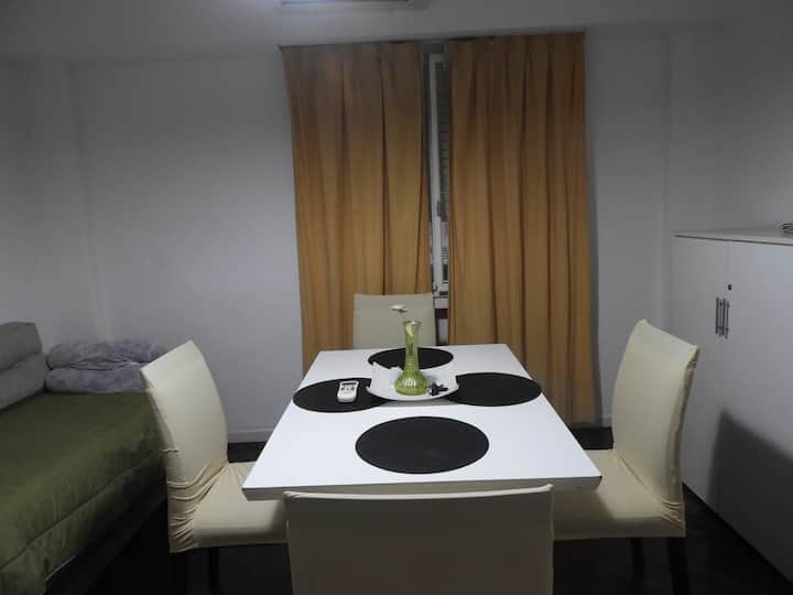 Two-room apartment in Monserrat