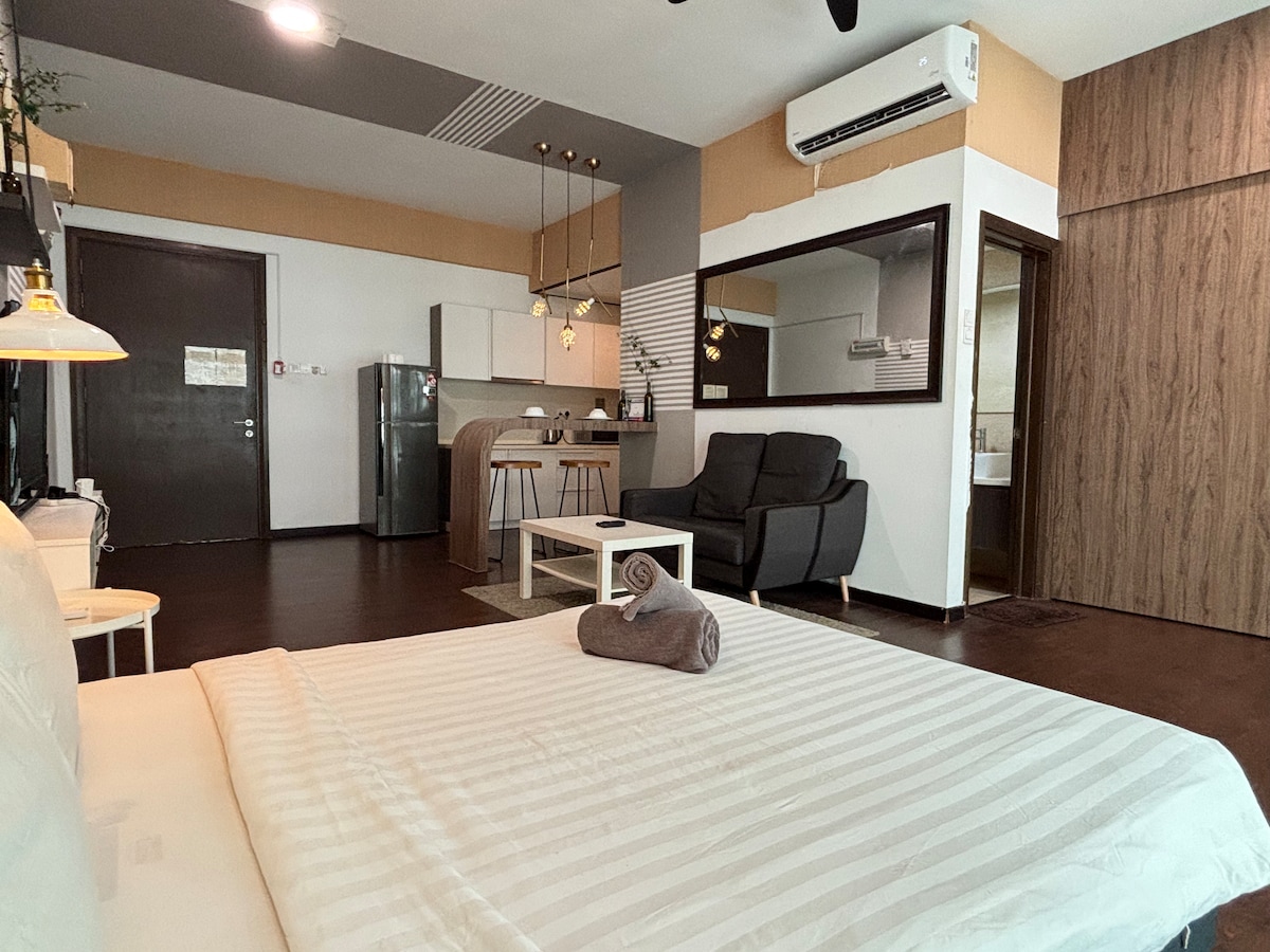 Cosy studio apartment @ Regalia Residence 2