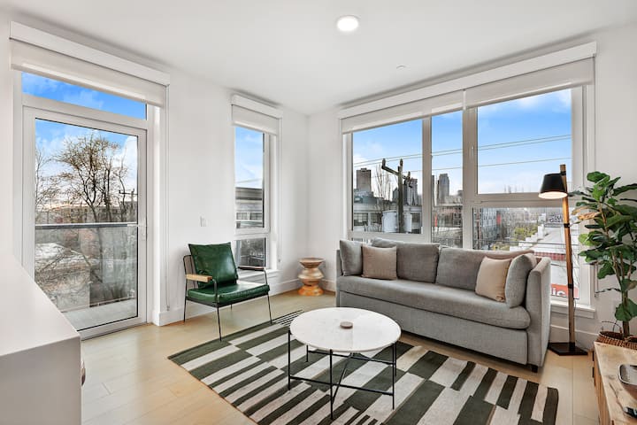 Modern Condo W/ Balcony & Ac - Solis Capitol Hill - Seattle, WA