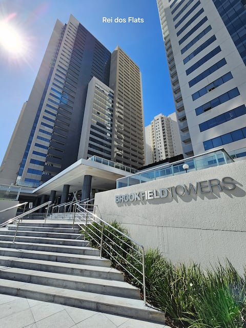 Brookfield Towers, 20th Floor, FREE PARKING