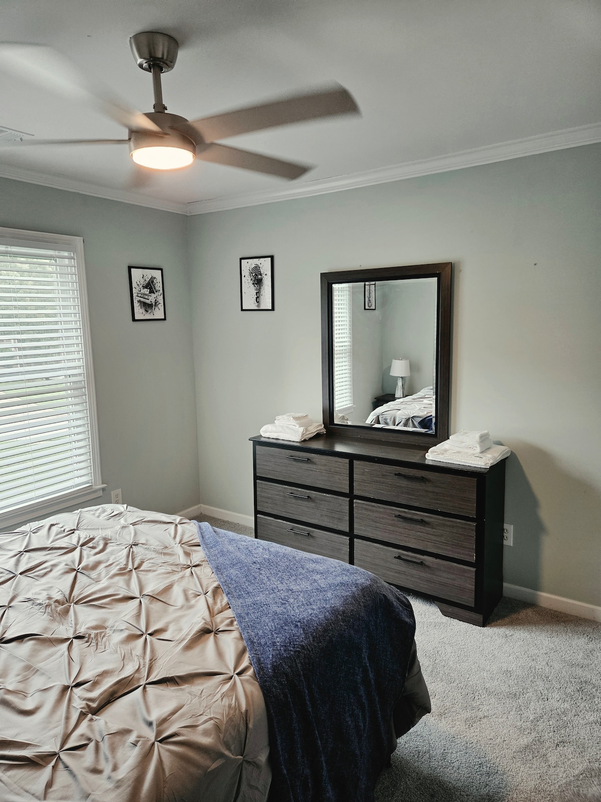Spacious 5BR Home • Ideal for families