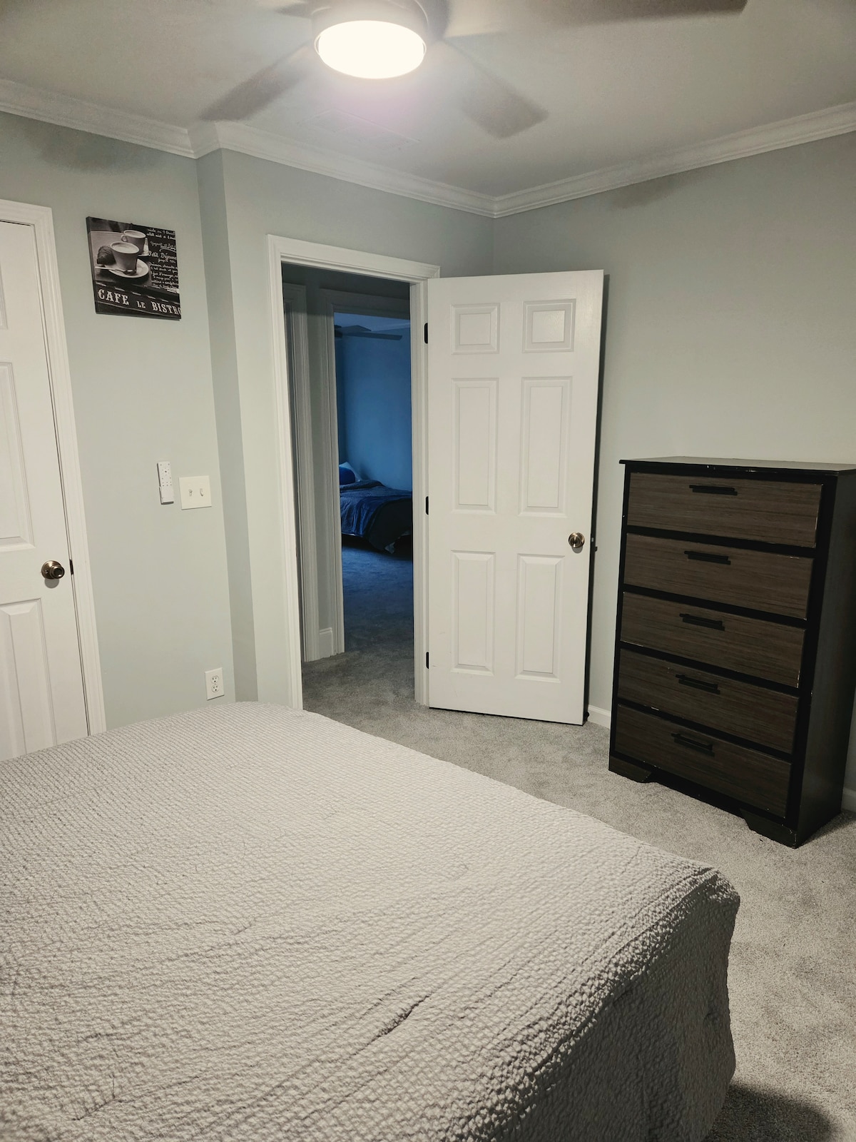 Spacious 5BR Home • Ideal for families