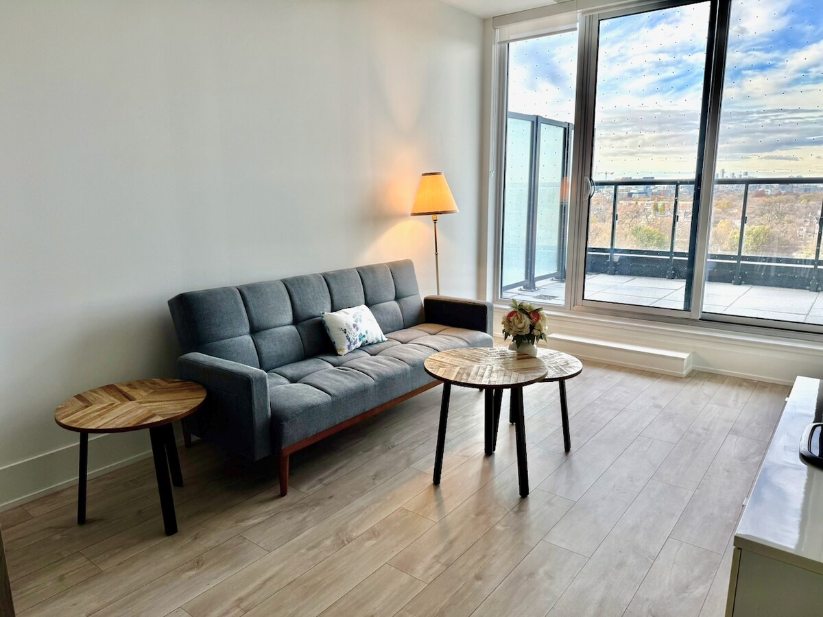 Curated visual reference: Visual Reference: Luxury Brand New Condo Dt Kensington Market