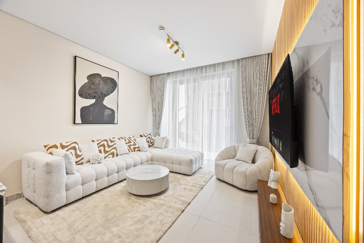 2-Bedroom Apartment · Burj Khalifa View 5
