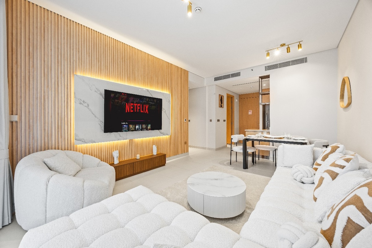 2-Bedroom Apartment · Burj Khalifa View 3