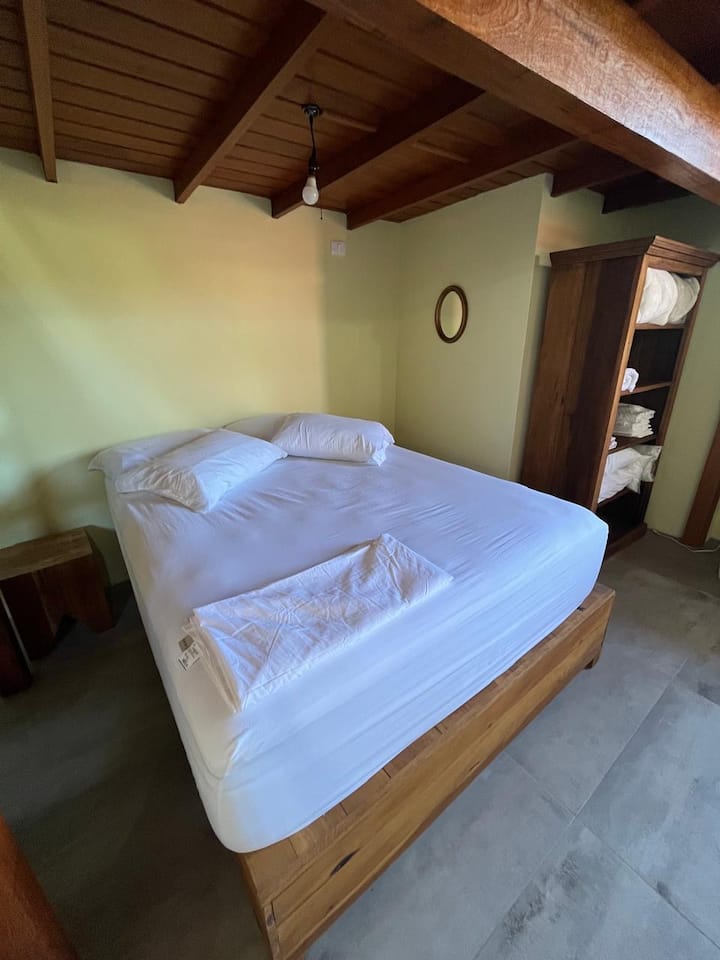 คามาควีน