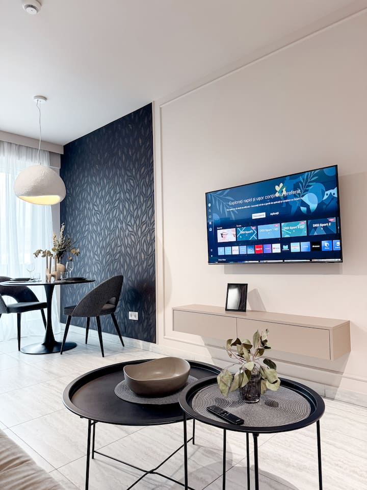 Sky Escape - Private Parking, Kingsize Bed & More - Apahida