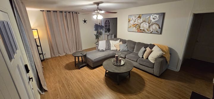Grace House 2-bedroom - Taylor, TX
