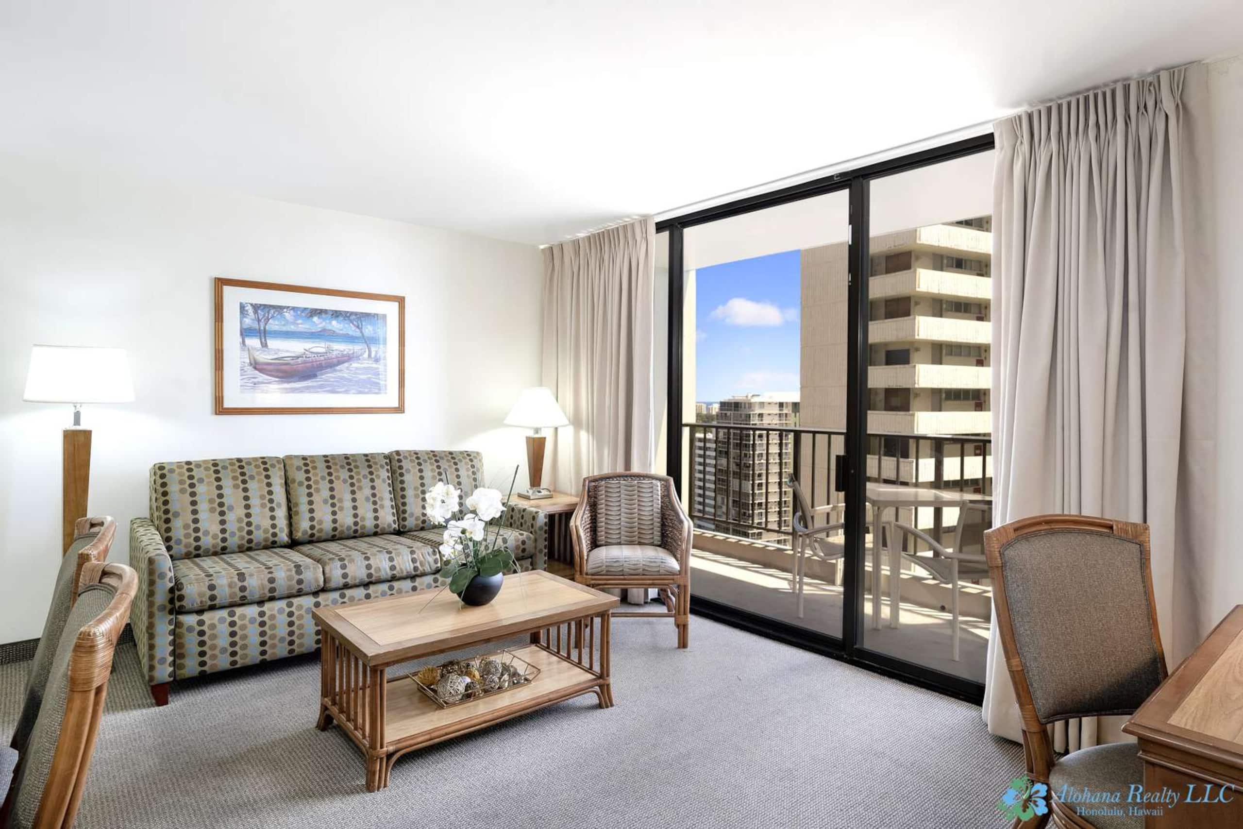 20th Fl Waikiki Sunset | King | Parking | Pool - Image 2