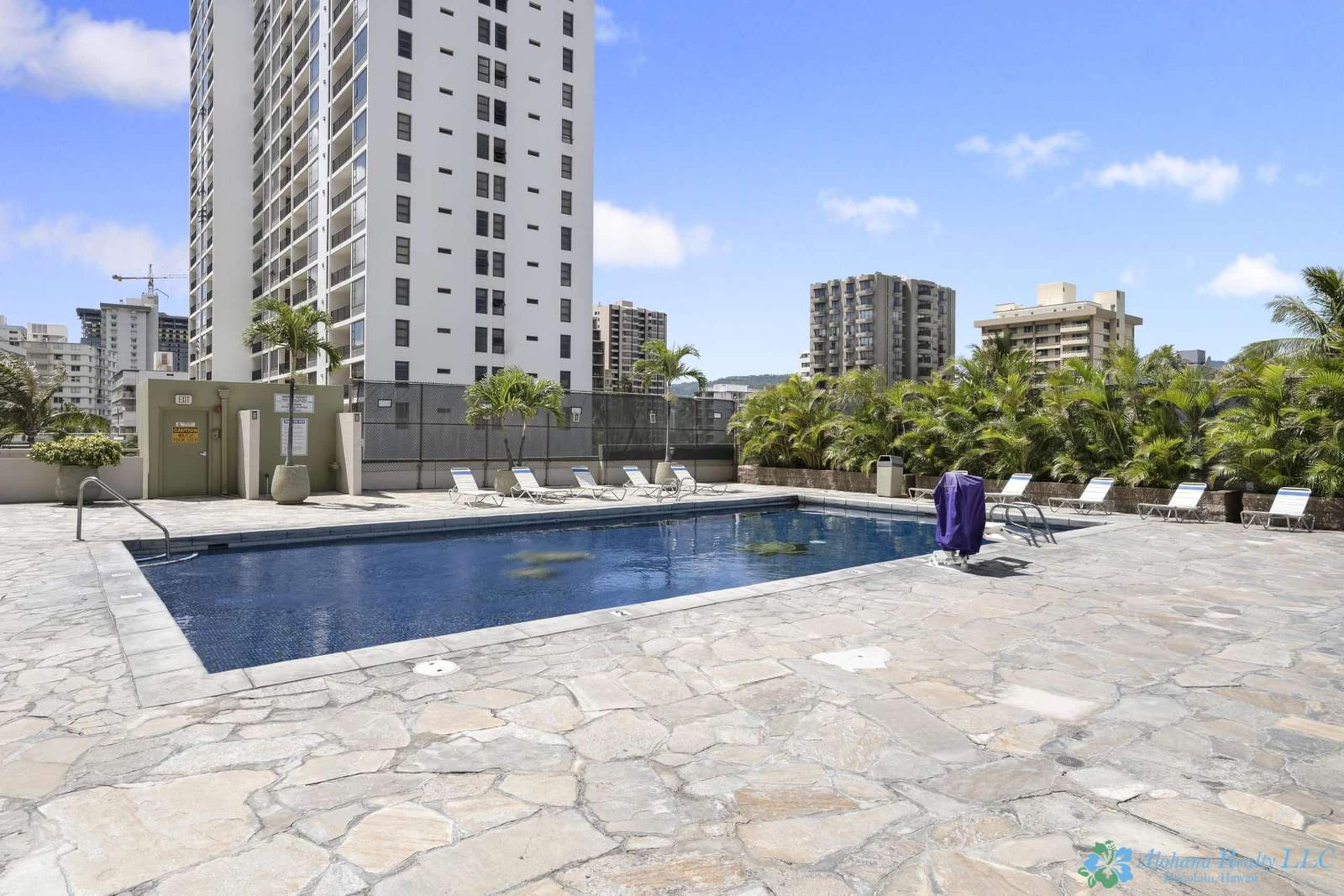 20th Fl Waikiki Sunset | King | Parking | Pool - Image 15