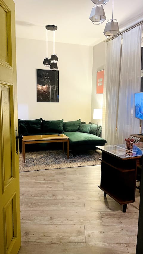 Successful Airbnb property: An apartment charged with good energy in łódź Polesie