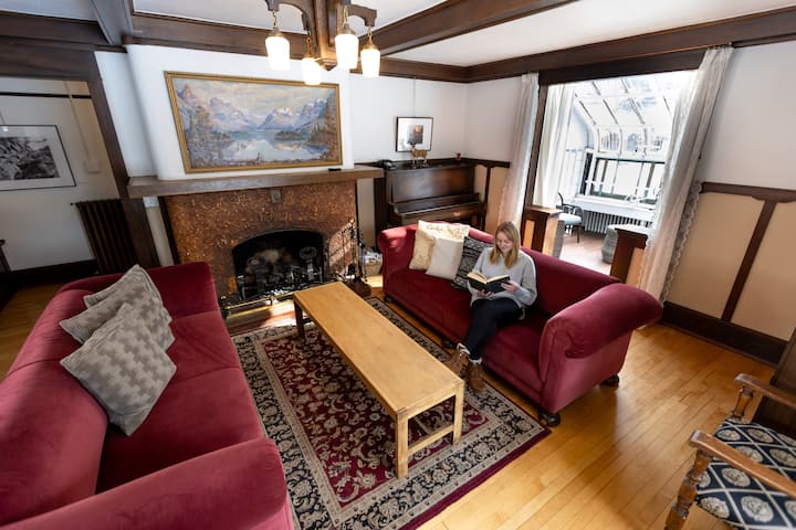 Banff House Rental By The Bow River - Abegweit - Banff