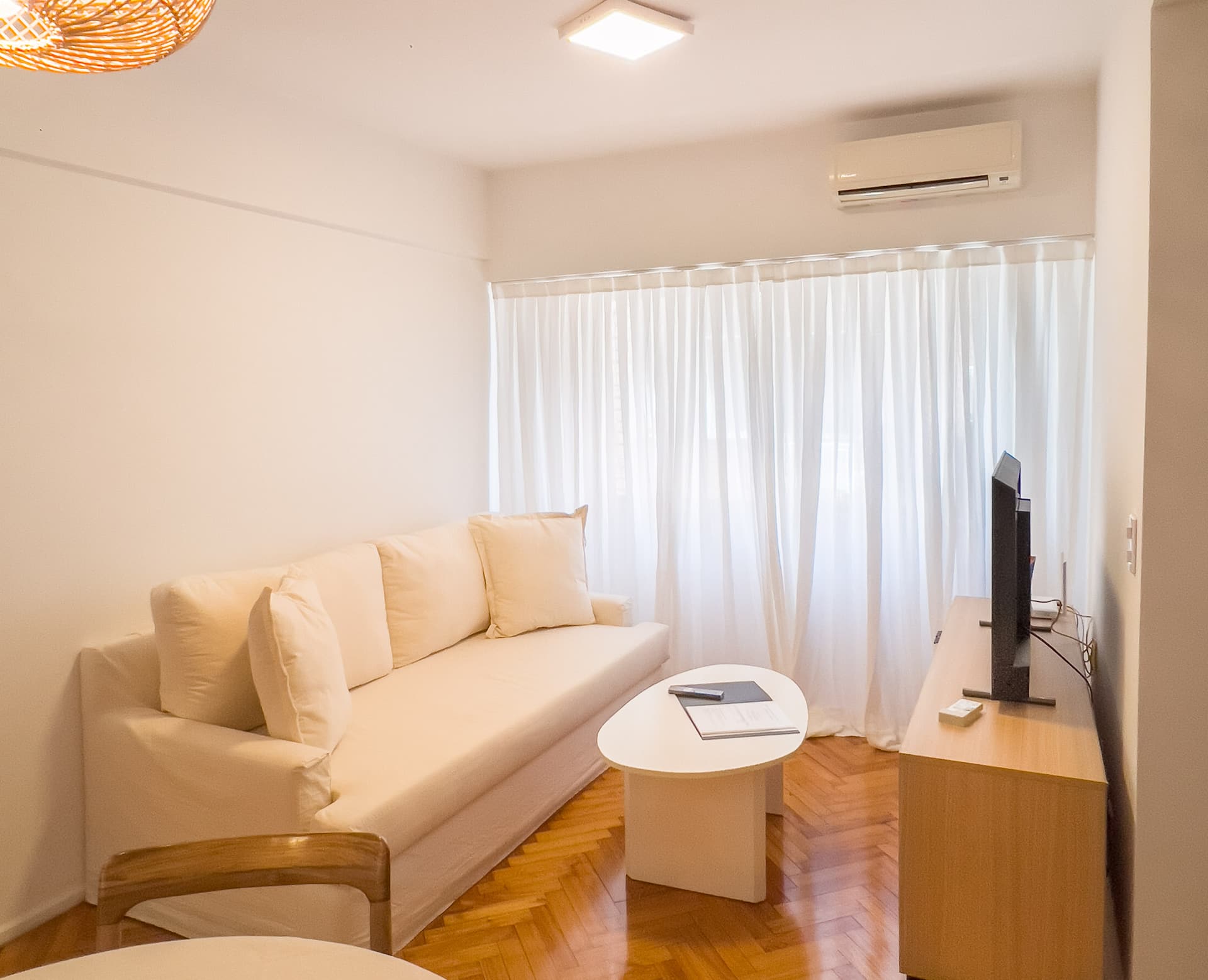 Recycled one-bedroom apartment in Retiro