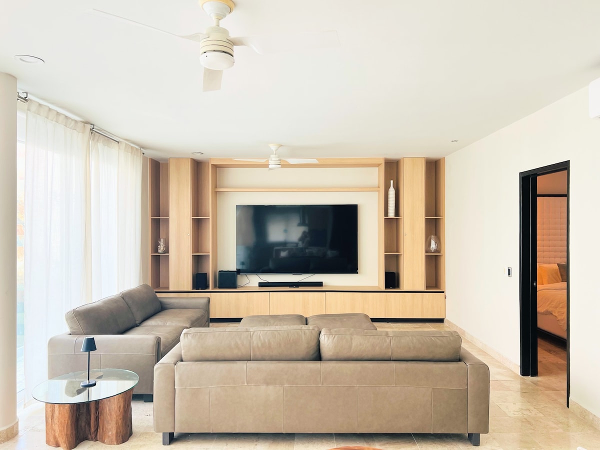 Top performing Airbnb: Modern 3BR Apartment in Prime Playa Location in Gonzalo Guerrero
