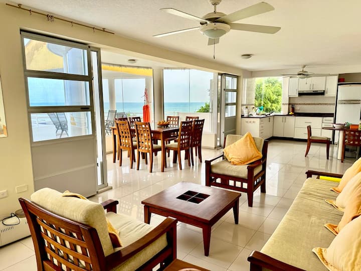 Amplio Departamento Para Disfrutar Frente Al Mar - Atacames