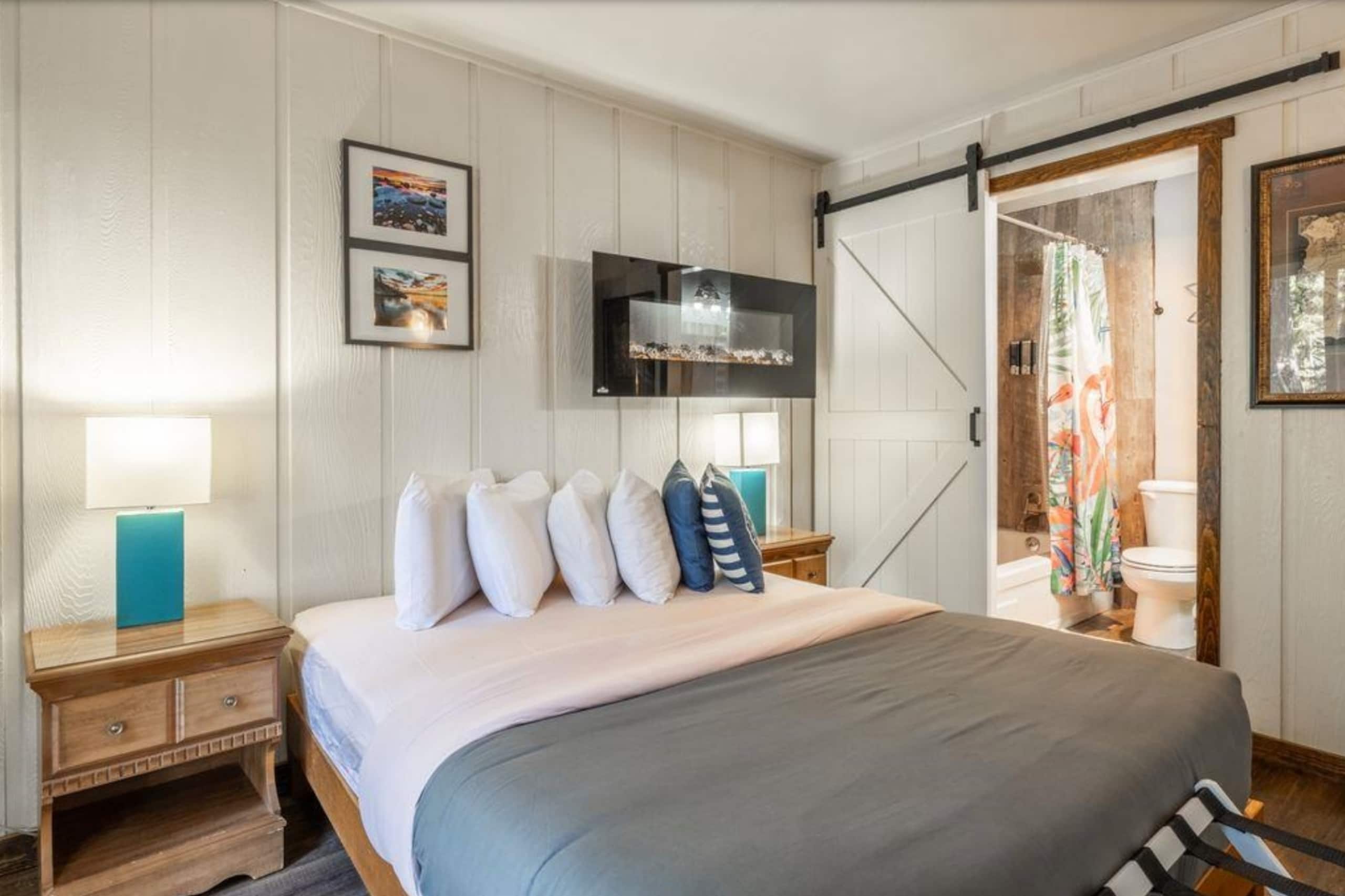 Cozy Carnelian Bay Home, Hot Tub, Beach & Skiing - Main photo