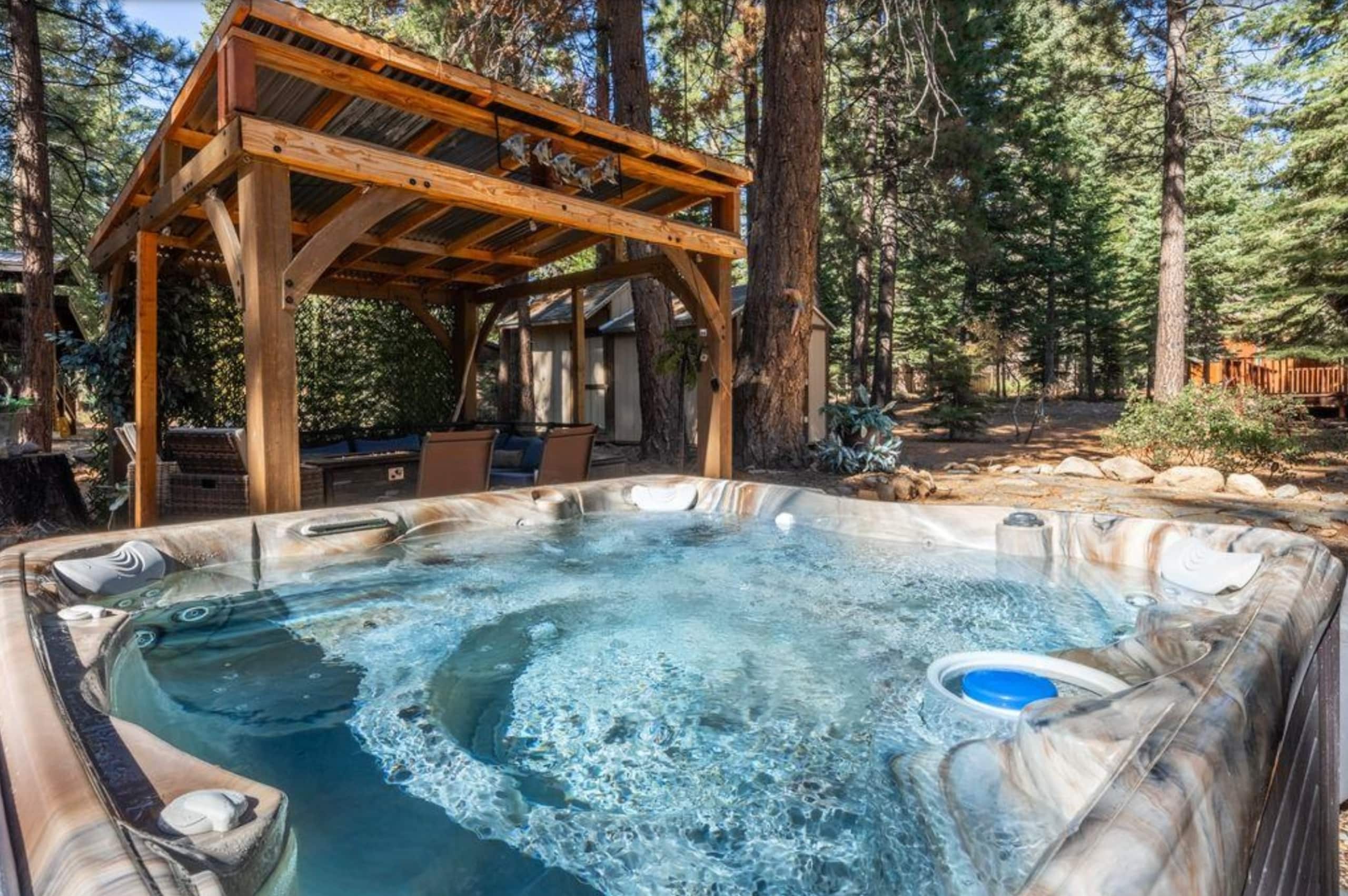 Cozy Carnelian Bay Home, Hot Tub, Beach & Skiing - Photo 16