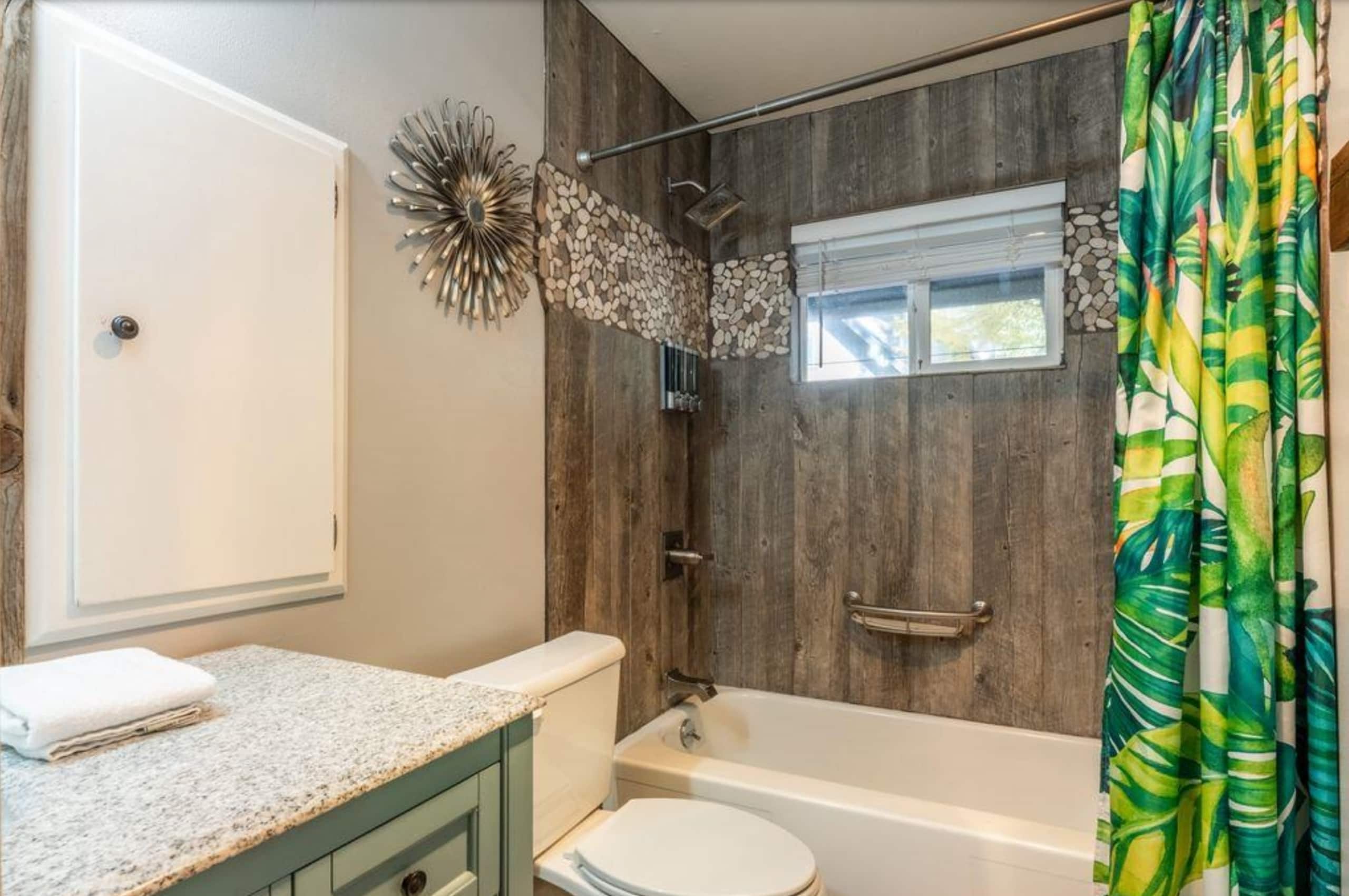 Cozy Carnelian Bay Home, Hot Tub, Beach & Skiing - Photo 9