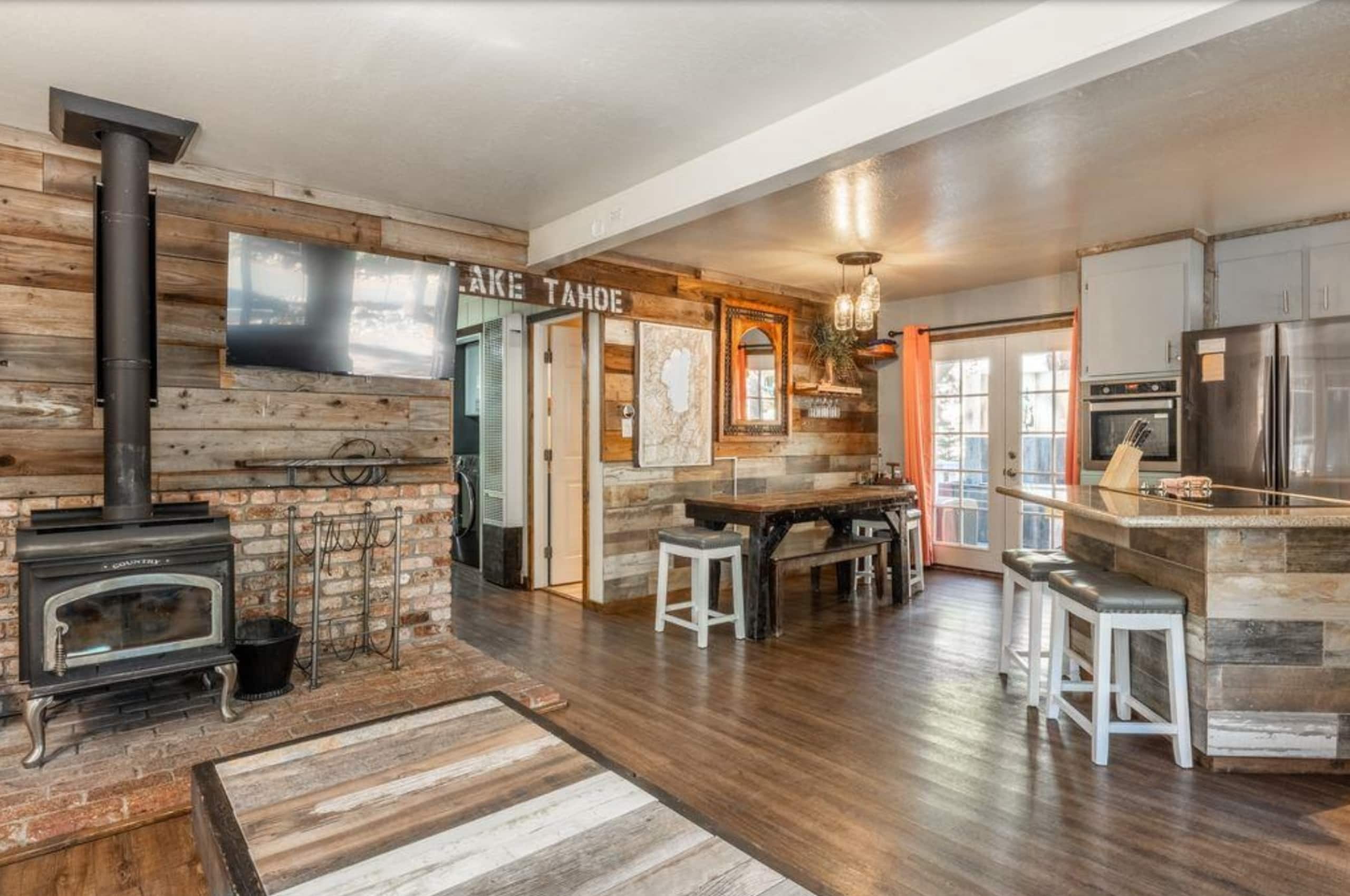 Cozy Carnelian Bay Home, Hot Tub, Beach & Skiing - Photo 12
