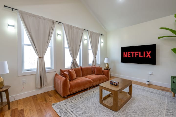 Massive 4 Bedroom Penthouse/parking/metlife/roofdk - New York City