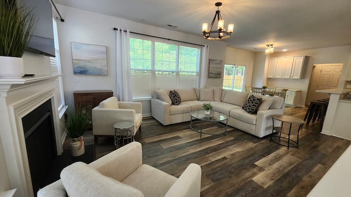 Beautiful 4br,2.5 Bath,2400sf Home.great Location! - Wake Forest, NC