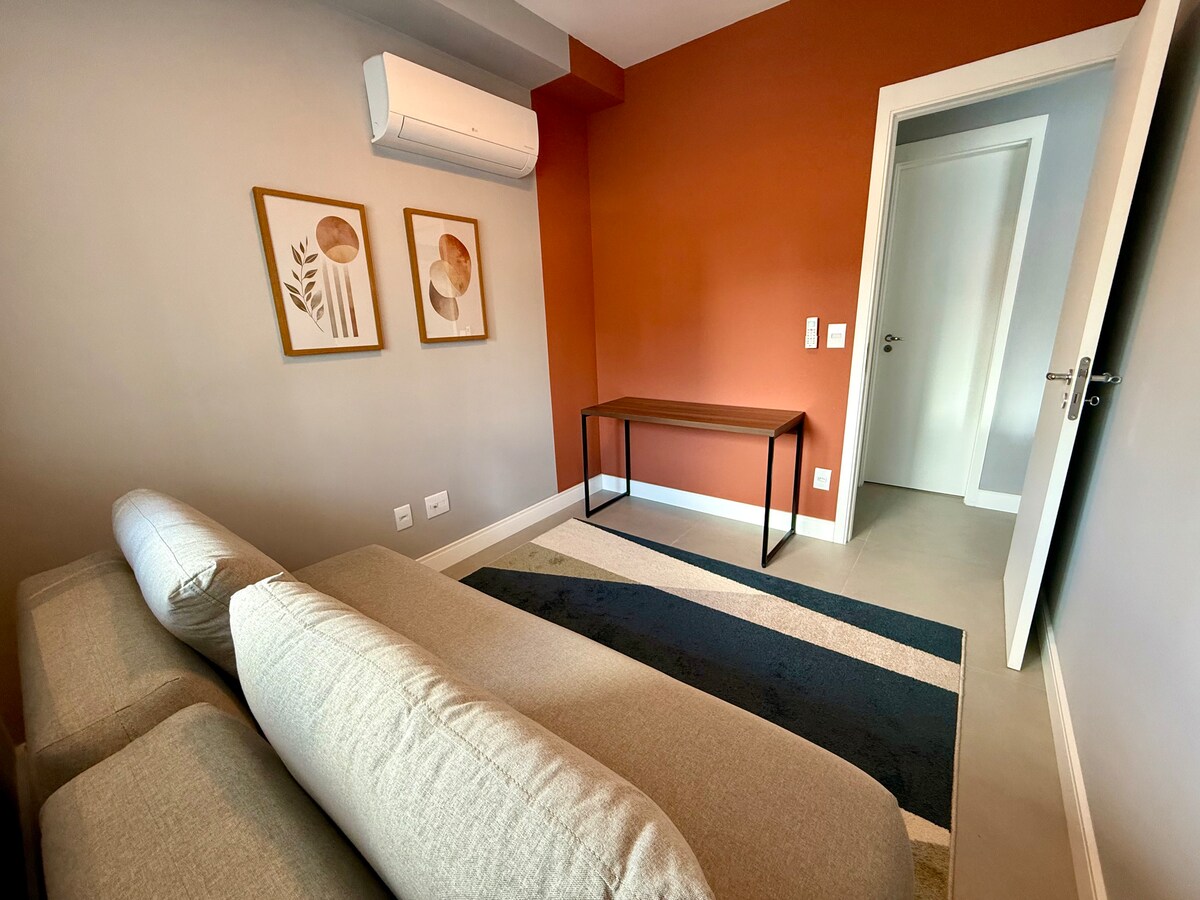 Slaapbank met afneembare rugleuning, 2 m lang en 1 m breed